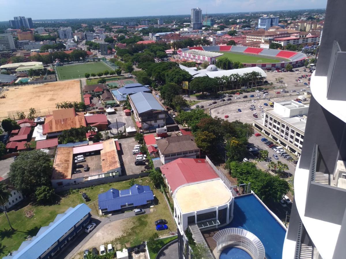 Golden Troika Kota Bharu - 2 Bedrooms Esterno foto