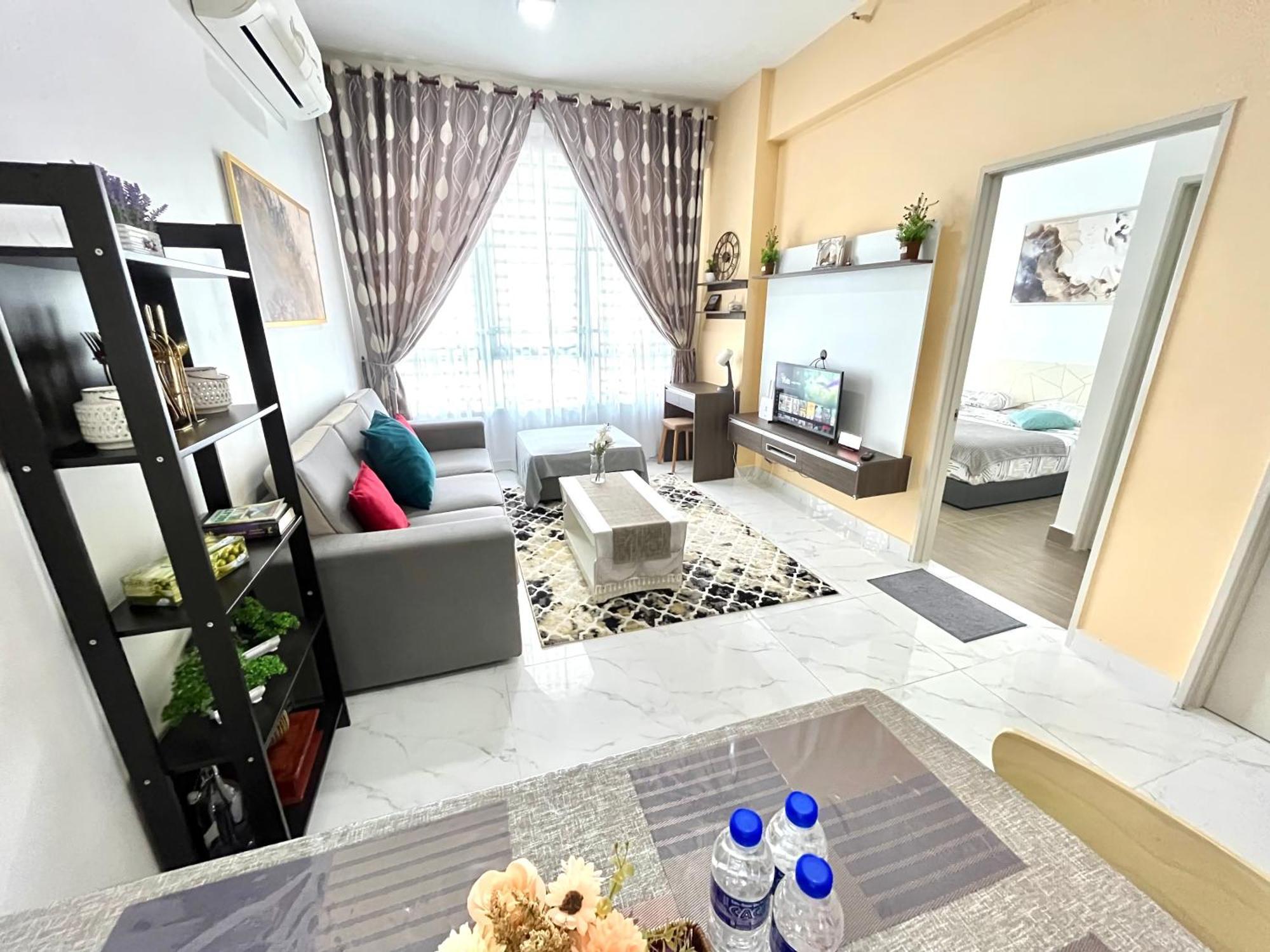 Golden Troika Kota Bharu - 2 Bedrooms Esterno foto